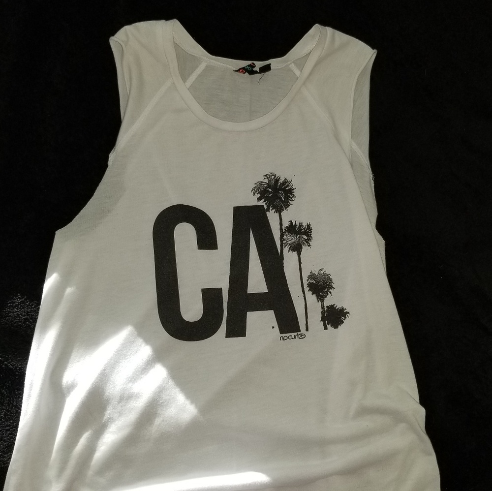 CA design muscle tee
